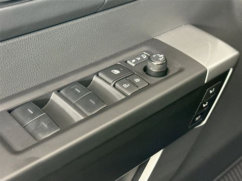 Certified 2025 Toyota Sequoia Platinum image 29