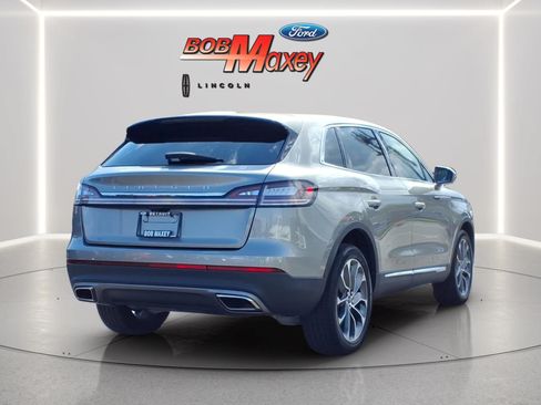 Used 2023 Lincoln Nautilus Reserve AWD/4WD image 4