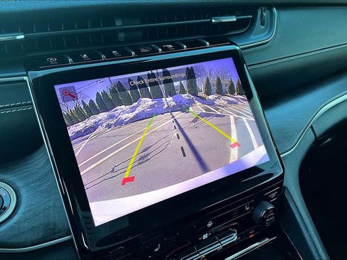 Used 2021 Jeep Grand Cherokee L Limited image 14