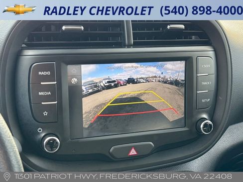 Used 2025 Kia Soul LX w/ LX Technology Package image 9