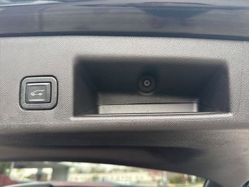 Used 2023 Chevrolet Equinox LT AWD/4WD image 31