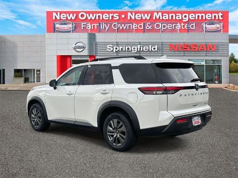 Certified 2024 Nissan Pathfinder SV image 6