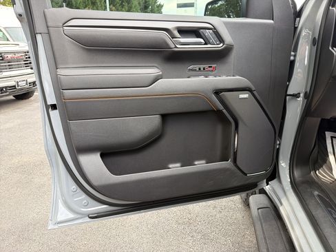 Used 2025 GMC Sierra 1500 AT4 w/ AT4 Premium Package AWD/4WD image 14