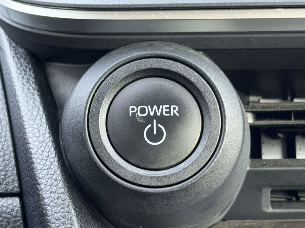 Certified 2023 Toyota Prius XLE FWD image 8