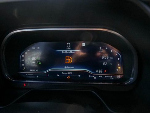 Used 2022 Chevrolet Suburban Z71 w/ Luxury Package image 23