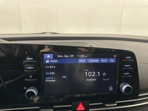 Used 2022 Hyundai Elantra SEL w/ Convenience + Premium Package image 15