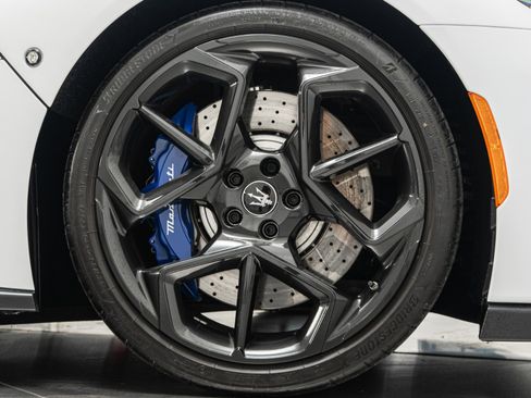 Used 2023 Maserati MC20 Spyder RWD image 39