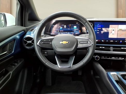 New 2026 Chevrolet Equinox EV LT FWD image 22
