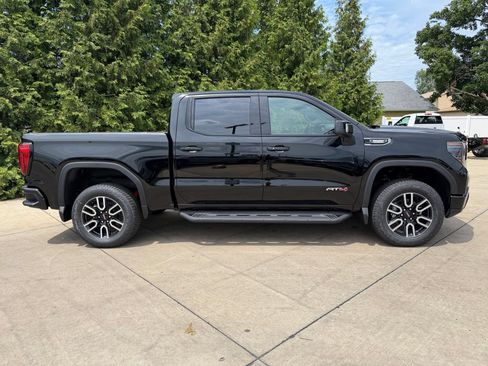 New 2026 GMC Sierra 1500 AT4 w/ AT4 Preferred Package AWD/4WD image 32