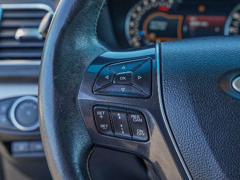 Used 2016 Ford Explorer Platinum image 11