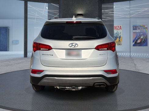 Used 2017 Hyundai Santa Fe Sport FWD image 5