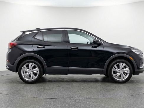 Used 2025 Buick Encore GX Preferred image 11