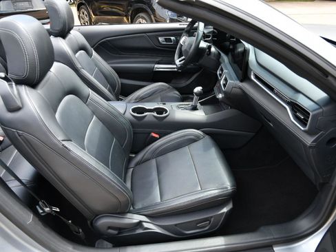 Used 2025 Ford Mustang Premium RWD image 25