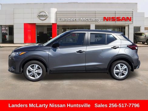 Used 2025 Nissan Kicks Play S FWD image 8