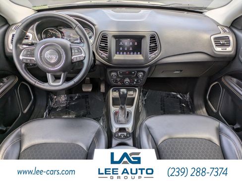 Used 2018 Jeep Compass Latitude w/ Popular Equipment Group FWD image 12