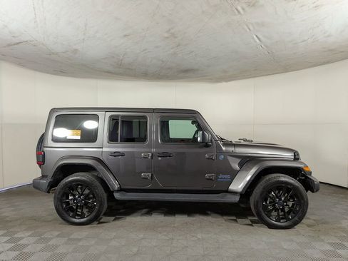 Certified 2025 Jeep Wrangler Unlimited Sahara image 8