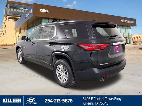 Used 2022 Chevrolet Traverse LT image 5
