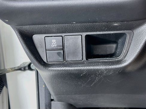 Used 2023 Honda HR-V EX-L image 10