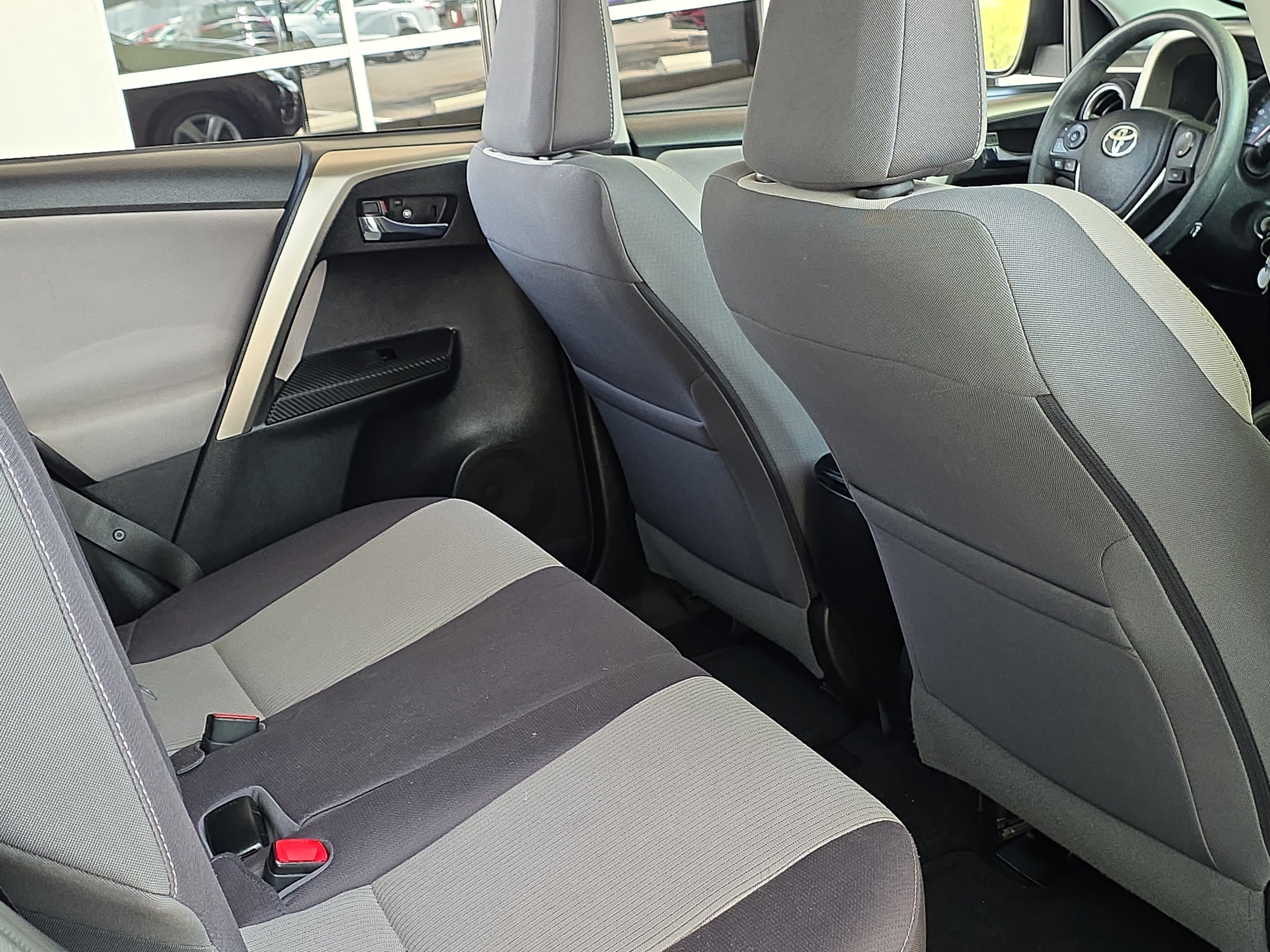 Used 2014 Toyota RAV4 XLE FWD image 25