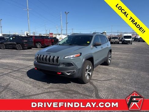 Used 2015 Jeep Cherokee Trailhawk w/ Cold Weather Group image 1