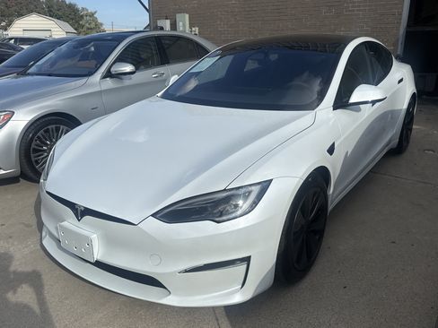 Used 2024 Tesla Model S Plaid AWD/4WD image 4