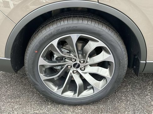 New 2026 Lincoln Aviator 2WD image 18