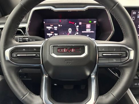 Used 2025 GMC Canyon Elevation AWD/4WD image 18