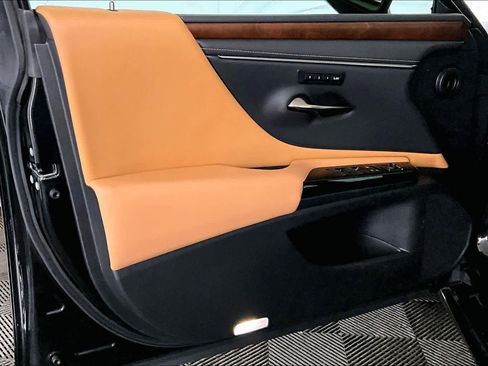 Used 2023 Lexus ES 350 w/ Premium Package image 21