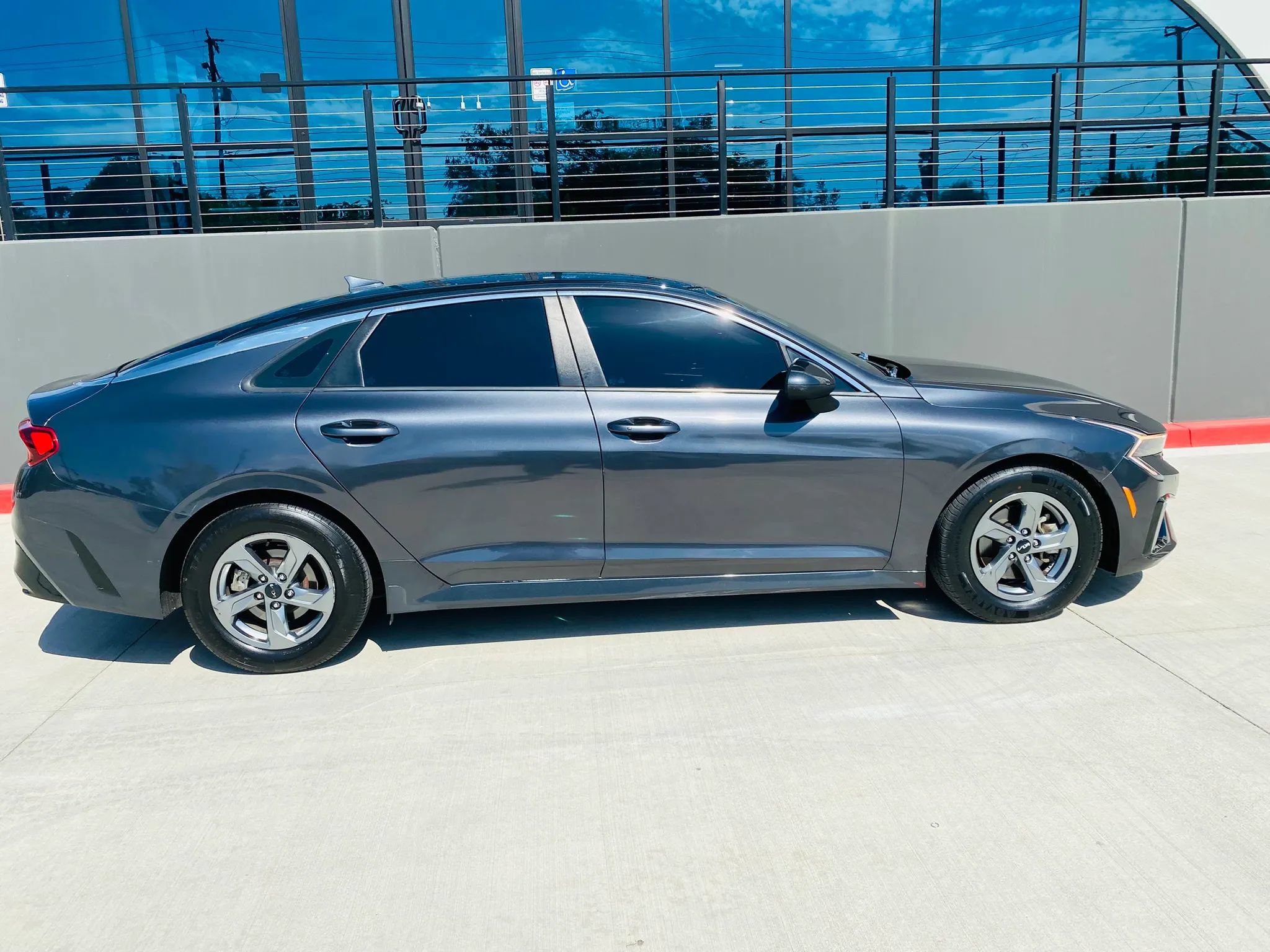 Used 2022 Kia K5 LXS FWD image 10