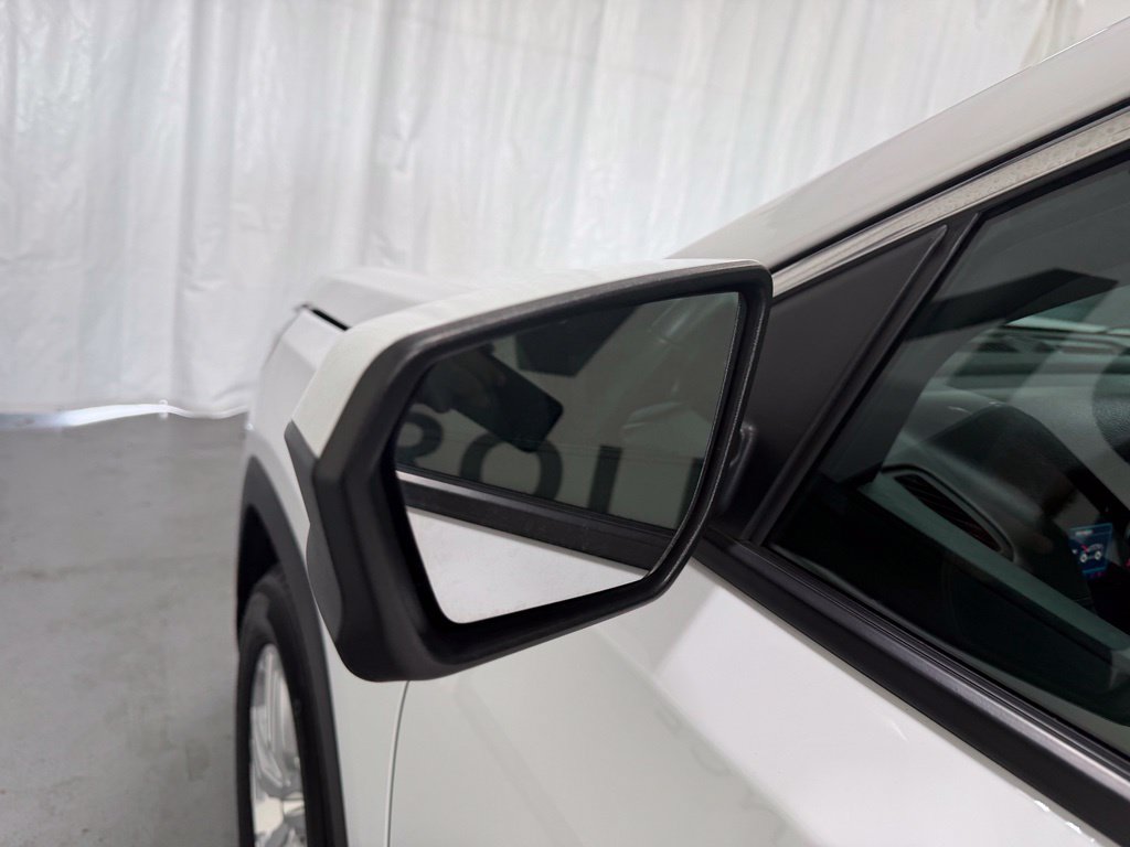 Used 2024 GMC Terrain SLE FWD image 13