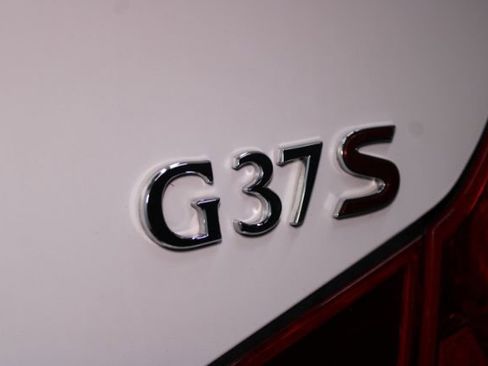 Used 2013 INFINITI G37 Journey w/ Premium Pkg image 8