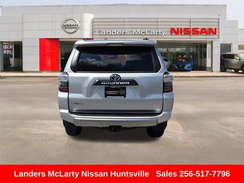 Used 2024 Toyota 4Runner TRD Off-Road Premium w/ Moonroof Package AWD/4WD image 5
