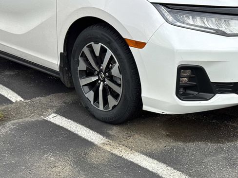 Used 2025 Honda Odyssey EX-L image 5