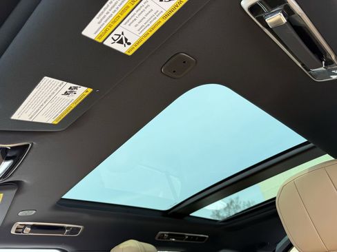 New 2026 Land Rover Range Rover Sport SE image 10