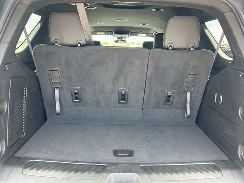 Used 2024 Chevrolet Tahoe LT RWD image 10