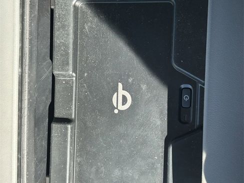 Certified 2022 Toyota Highlander Platinum image 29