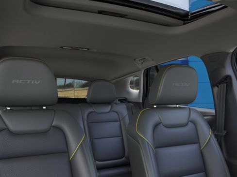 New 2026 Chevrolet Trax ACTIV w/ Sunroof Package FWD image 25
