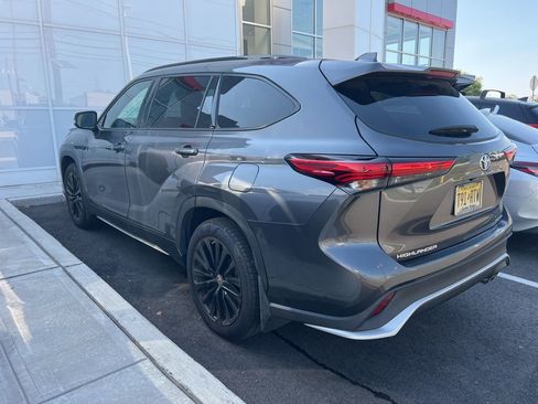 Used 2023 Toyota Highlander XSE image 5