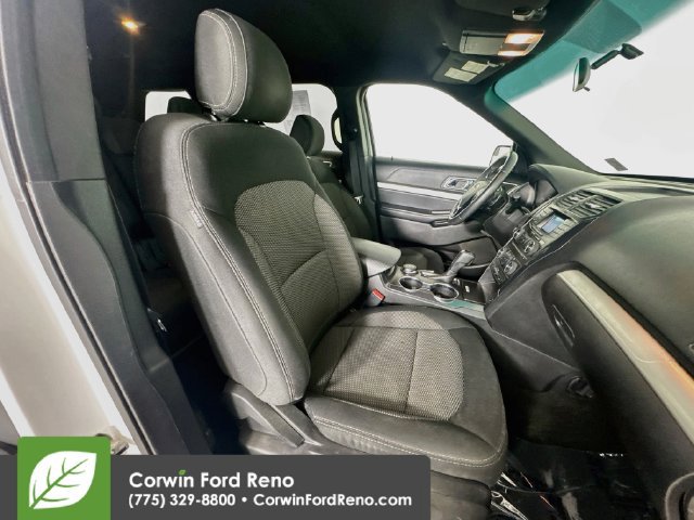 Used 2017 Ford Explorer XLT AWD/4WD image 28