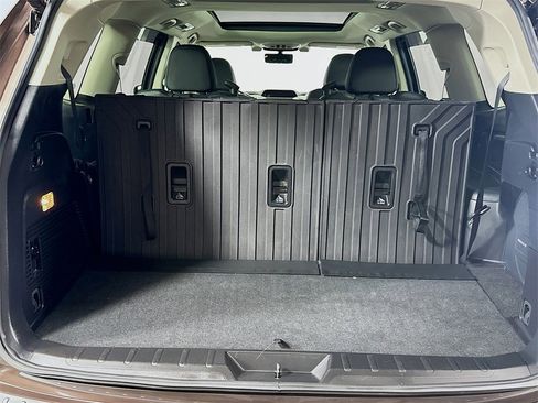 Used 2021 Subaru Ascent Touring w/ Popular Package #2A image 16