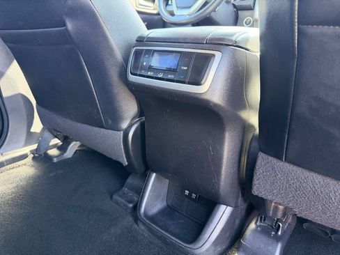 Used 2017 Toyota Highlander SE AWD/4WD image 21