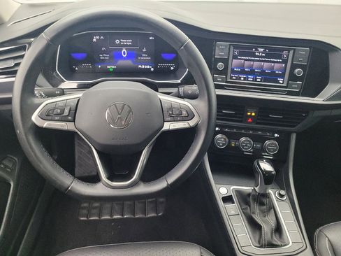 Used 2024 Volkswagen Jetta SE image 22