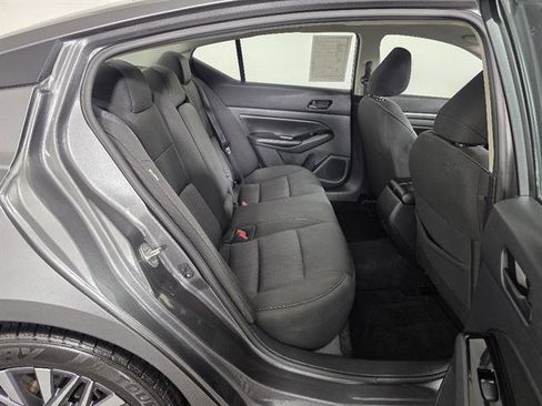 Used 2023 Nissan Altima 2.5 SV FWD image 16