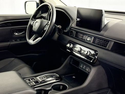 Used 2024 Honda Pilot Touring image 59