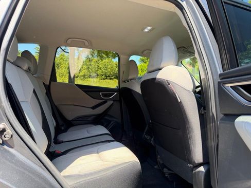 Used 2022 Subaru Forester AWD/4WD image 11