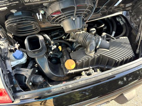 Used 2001 Porsche 911 Carrera image 23