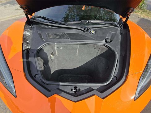 Used 2024 Chevrolet Corvette Stingray Convertible w/ Z51 Performance Package RWD image 18