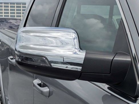 Used 2024 RAM 1500 Limited AWD/4WD image 11