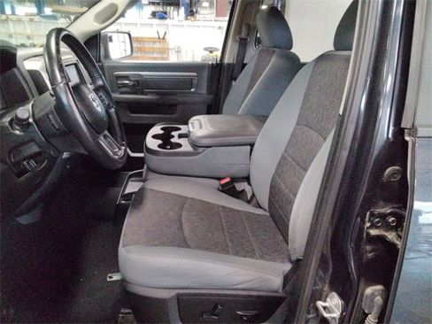 Used 2019 RAM 1500 Big Horn image 9