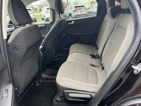 Used 2021 Ford Escape SE w/ SE Sport Appearance Package image 24